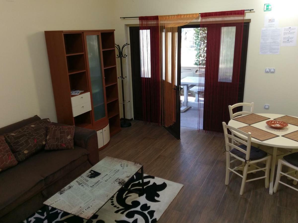 Apartments Ingrid Novigrad Istria Eksteriør billede